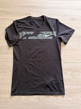 Nike Dri-FIT Training Shirt Men’s Small Black Camo Athletic Tee